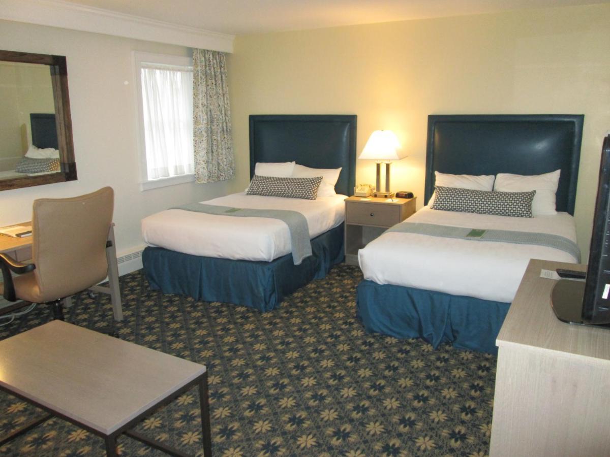 Middlebury Inn Екстериор снимка