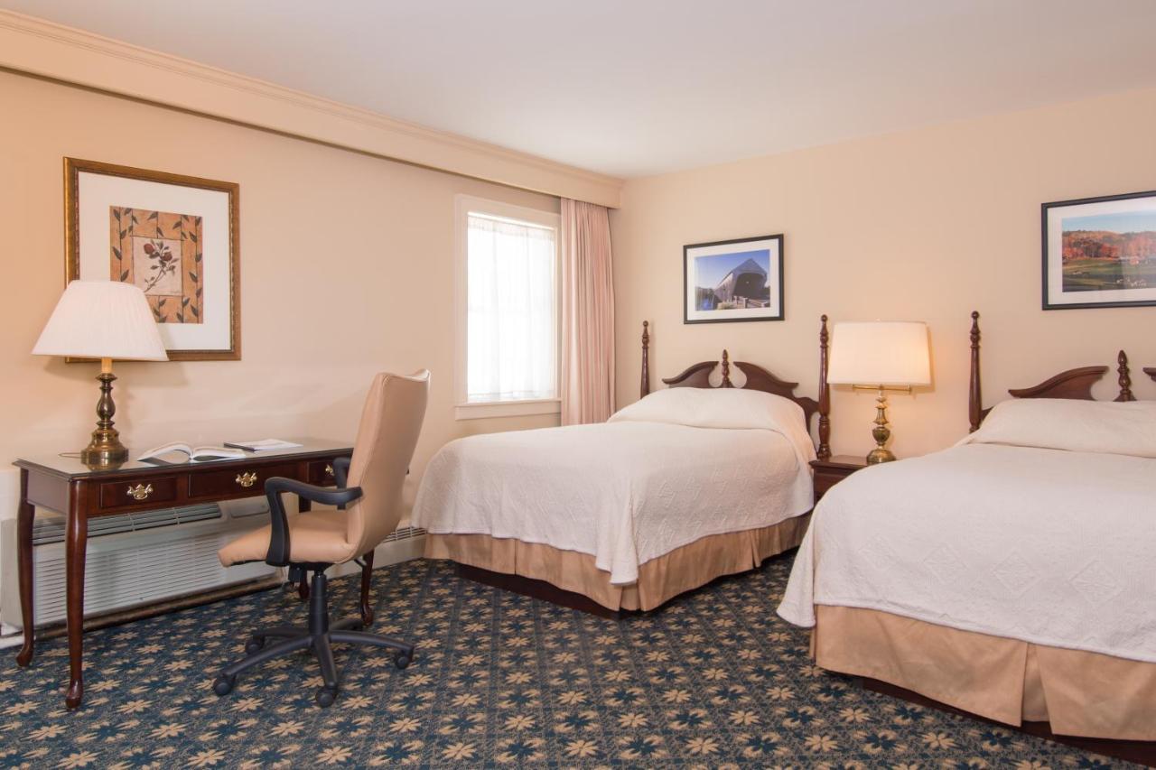 Middlebury Inn Екстериор снимка