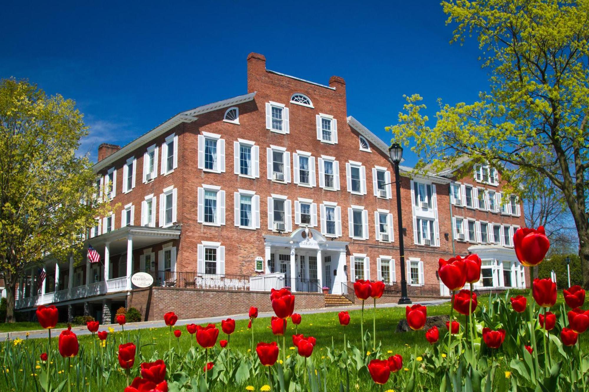 Middlebury Inn Екстериор снимка