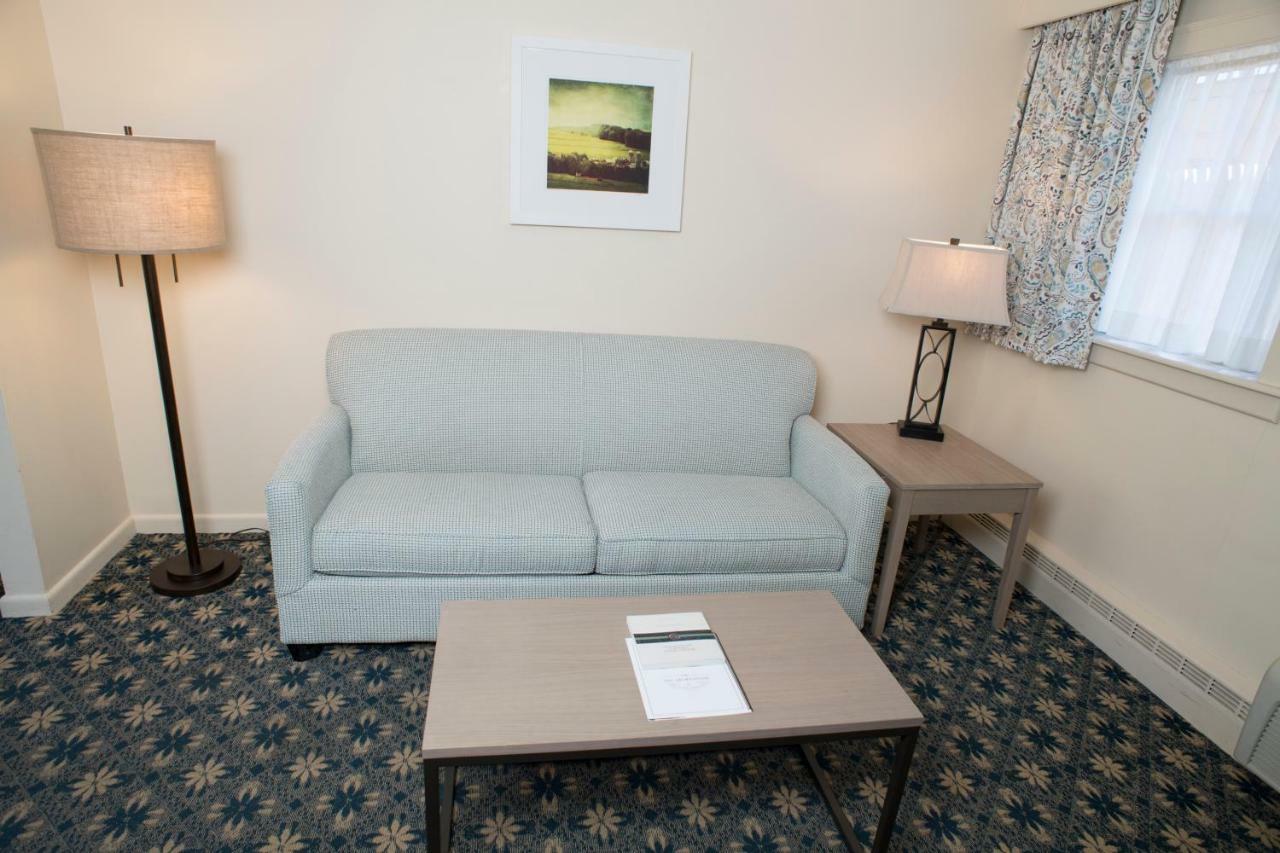 Middlebury Inn Екстериор снимка