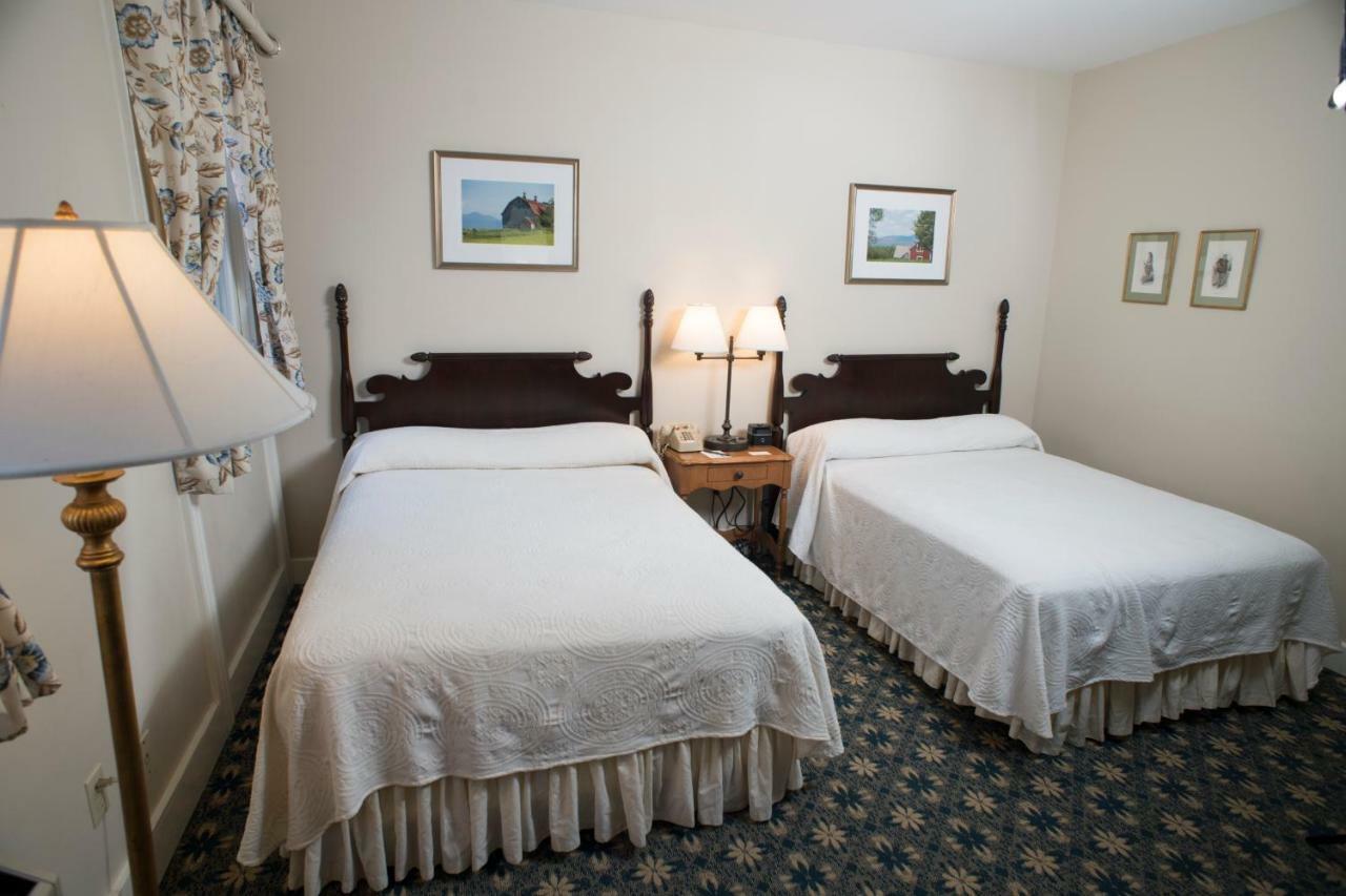 Middlebury Inn Екстериор снимка