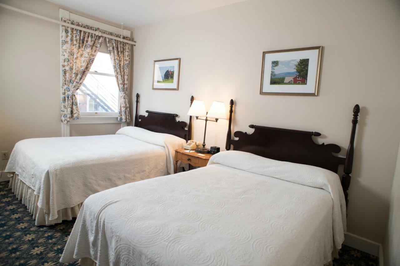 Middlebury Inn Екстериор снимка