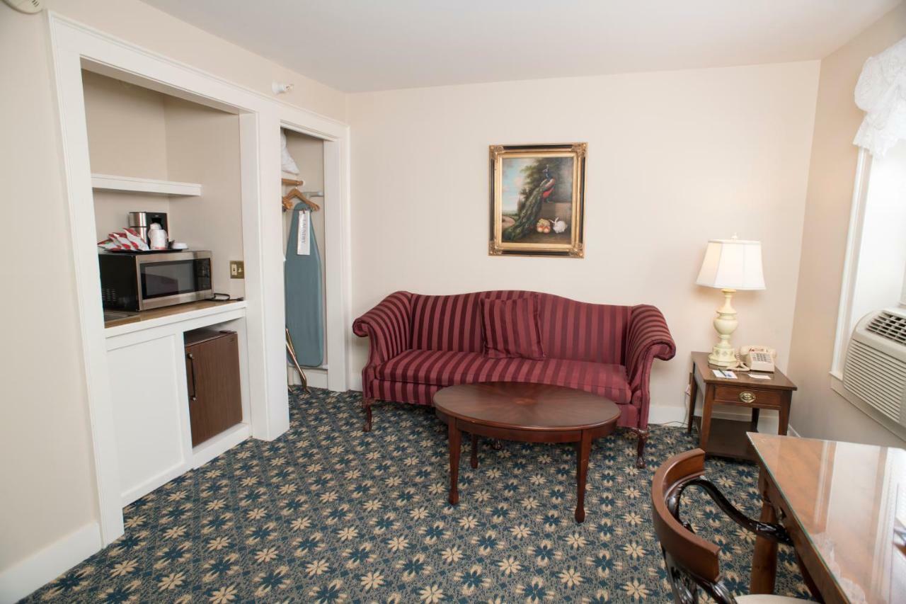 Middlebury Inn Екстериор снимка